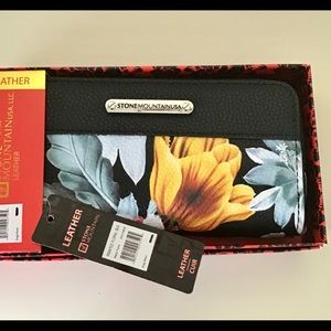 Stone Mountain Wallet